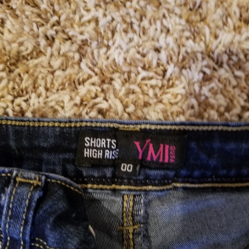 DENIM SHORTS - Picture 3 of 3